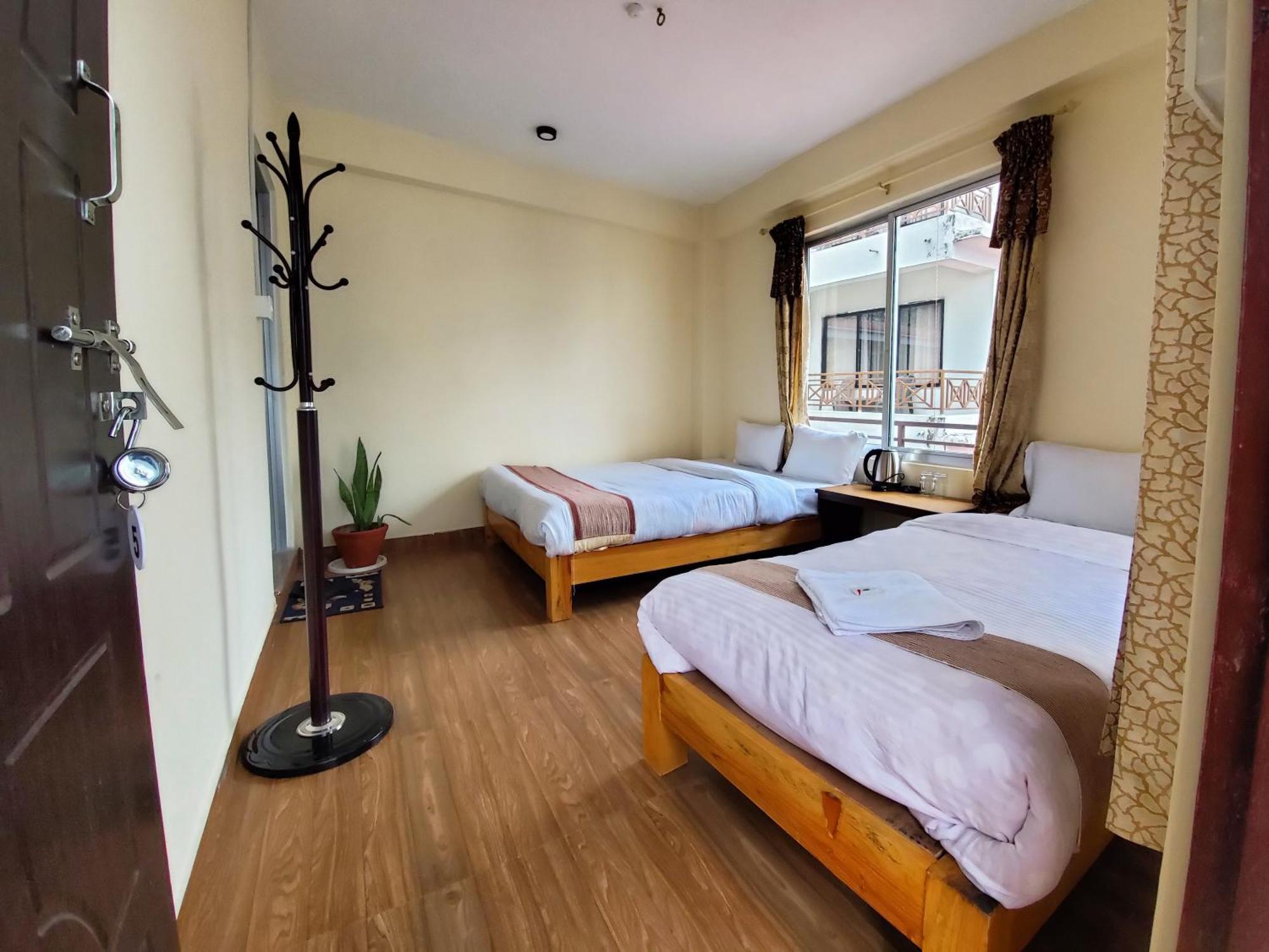 Santoshi Guest House, Ποκάρα Εξωτερικό φωτογραφία