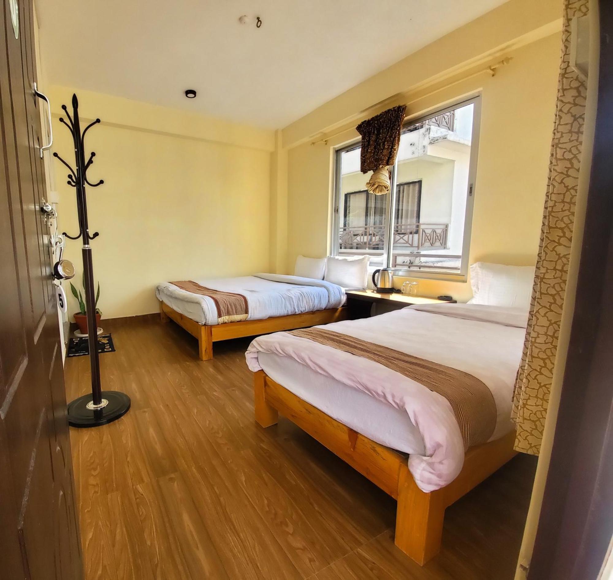 Santoshi Guest House, Ποκάρα Εξωτερικό φωτογραφία