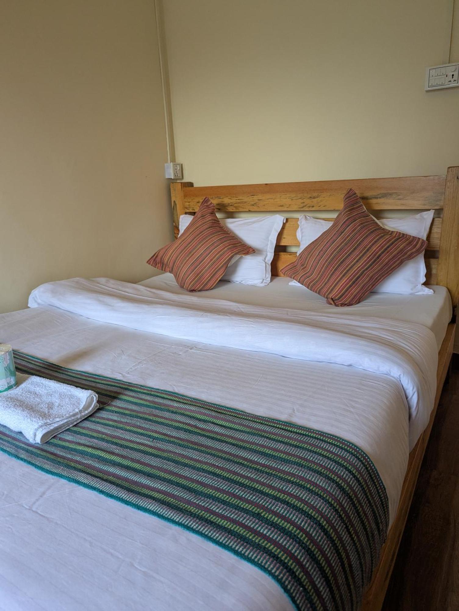 Santoshi Guest House, Ποκάρα Δωμάτιο φωτογραφία